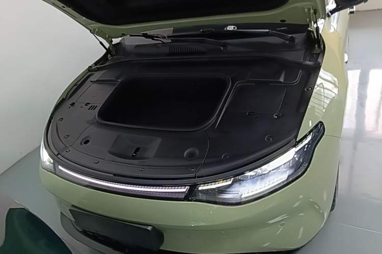 Used Leapmotor C01 2022 Rear-Drive Long-Range Version Engine Bay