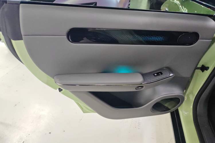 Used Leapmotor C01 2022 Four-Wheel Drive Dual-Motor Performance Version Left Rear Door Interior