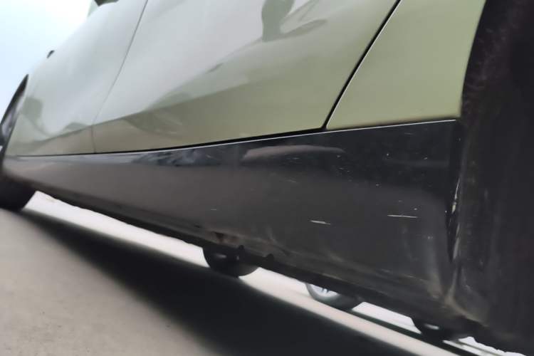 Used Leapmotor C01 2022 Rear-Drive Ultra-Long Range Version Left Side Sill