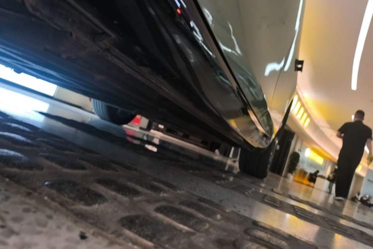 Used Leapmotor C01 2022 Rear-Drive Ultra-Long Range Version Left Side Sill