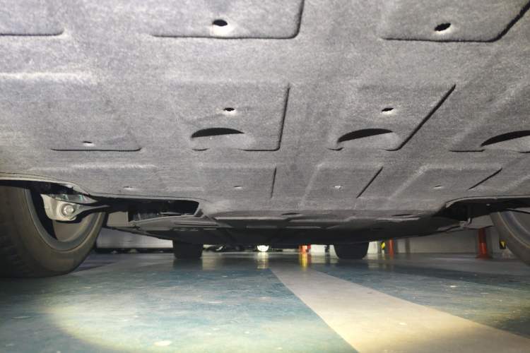 Used Leapmotor C01 2022 Four-Wheel Drive Dual-Motor Performance Version Chassis Rear