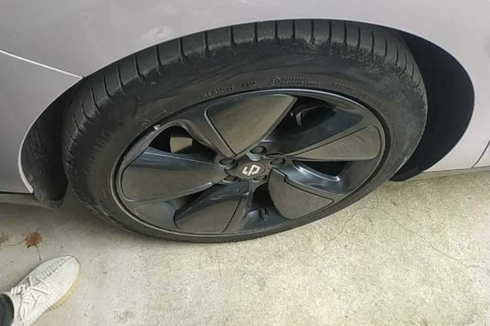 Used Leapmotor C01 2022 Rear-Drive Ultra-Long Range Version Right Rear Wheel Hub