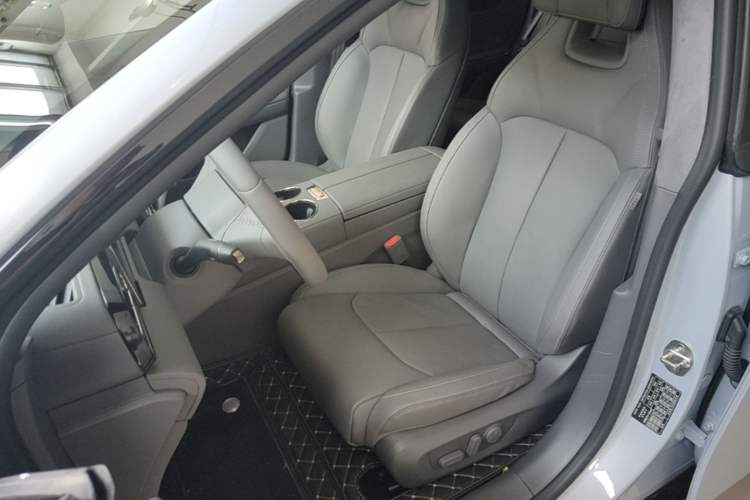 Used Leapmotor C01 2022 Rear-Drive Long-Range Version Left Front Seat