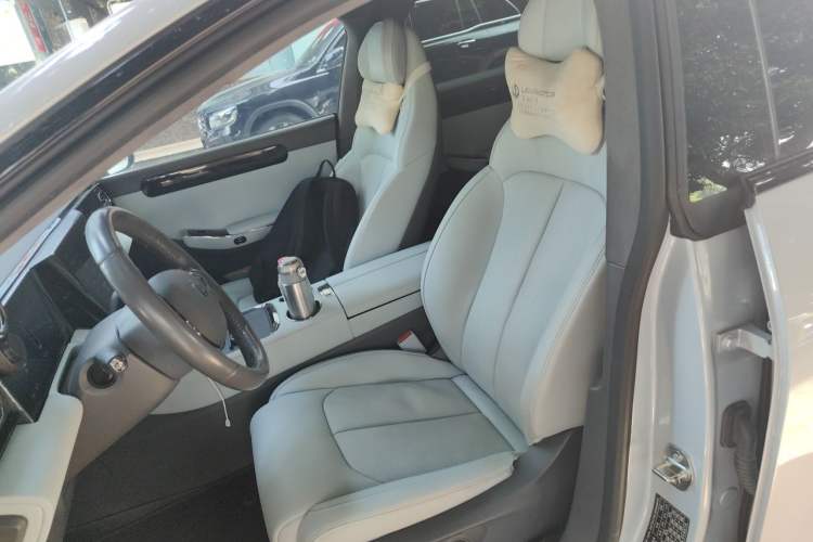 Used Leapmotor C01 2022 Rear-Drive Ultra-Long Range Version Left Front Seat