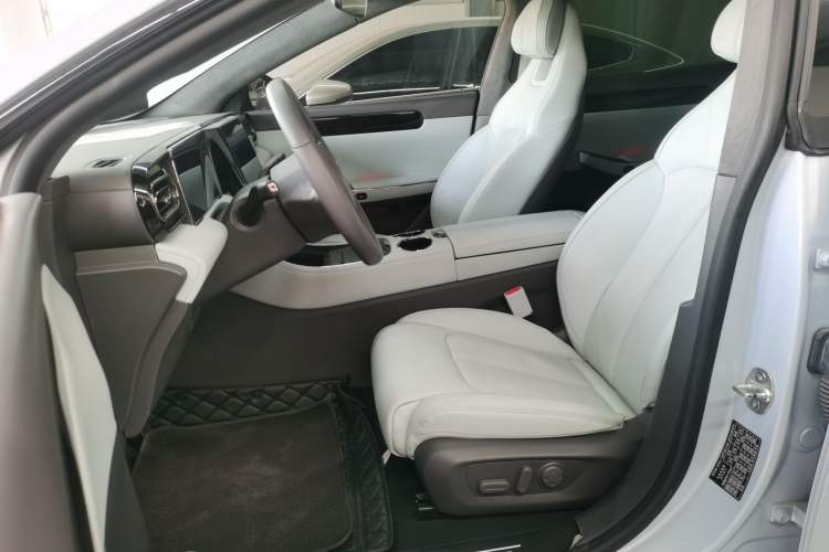 Used Leapmotor C01 2022 Rear-Drive Ultra-Long Range Version Left Front Seat