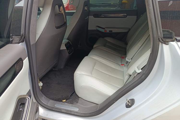Used Leapmotor C01 2022 Four-Wheel Drive Dual-Motor Performance Version Left Rear Seat
