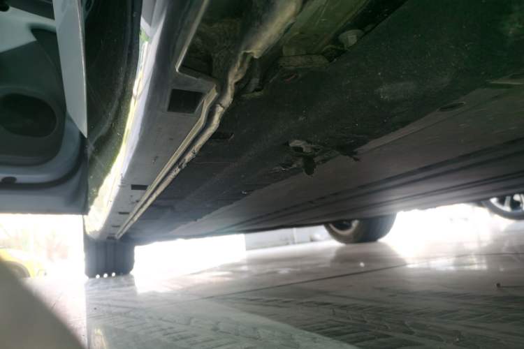Used Leapmotor C01 2022 Rear-Drive Ultra-Long Range Version Left Side Sill
