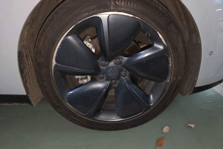 Used Leapmotor C01 2022 Rear-Drive Long-Range Version Right Front Wheel Hub