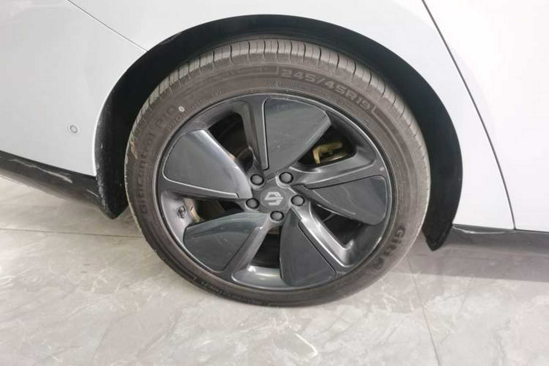 Used Leapmotor C01 2022 Rear-Drive Ultra-Long Range Version Right Rear Wheel Hub