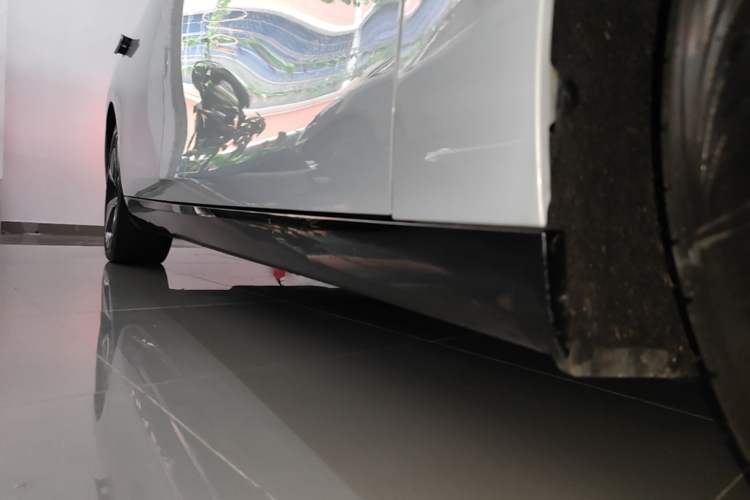 Used Leapmotor C01 2022 Rear-Drive Long-Range Version Right Side Sill