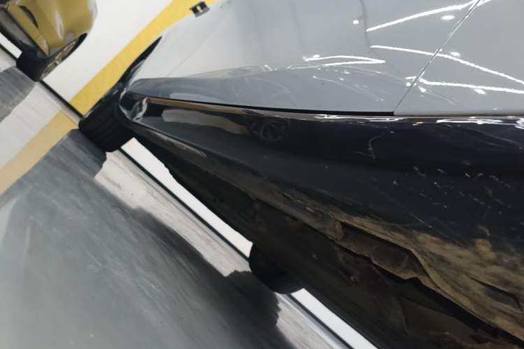 Used Leapmotor C01 2022 Rear-Drive Ultra-Long Range Version Right Side Sill