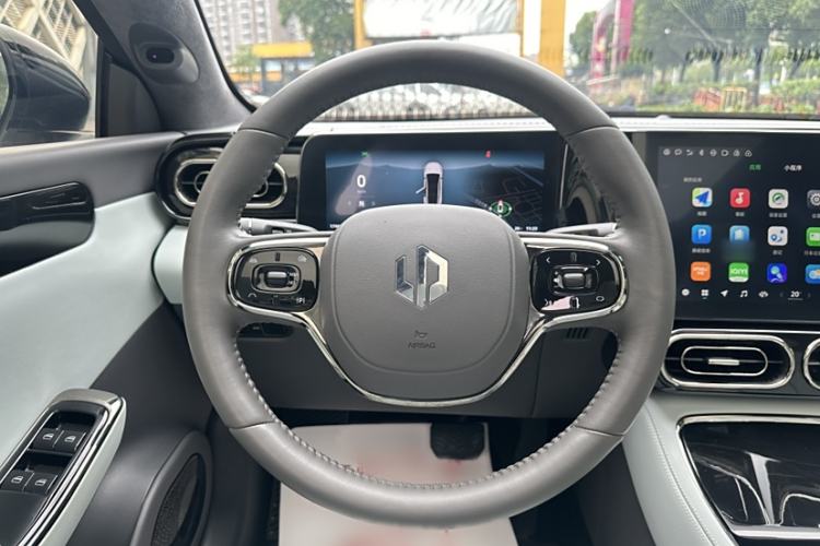 Used Leapmotor C01 2022 Four-Wheel Drive Dual-Motor High-Performance Version Steering Wheel
