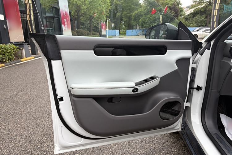 Used Leapmotor C01 2022 Rear-Drive Long-Range Version Interior 1
