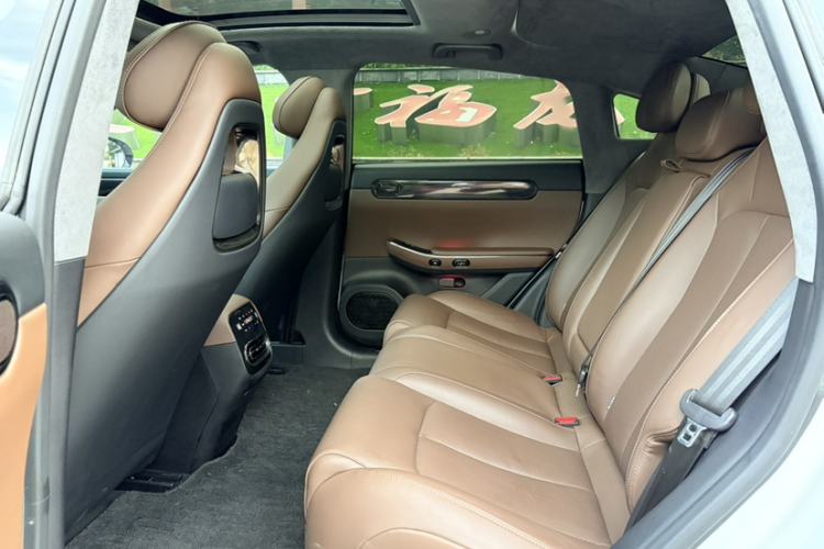 Used Leapmotor C01 2022 Rear-Drive Ultra-Long Range Version Interior 4