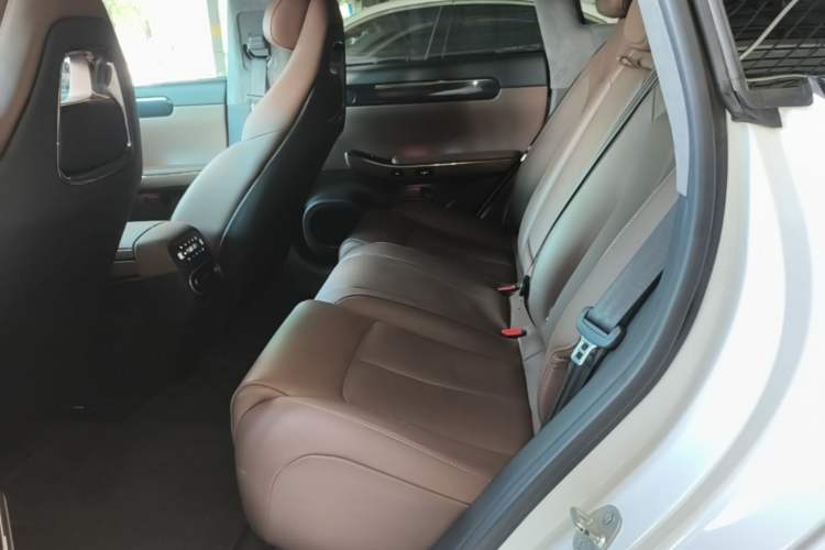 Used Leapmotor C01 2022 Rear-Drive Ultra-Long Range Version Left Rear Seat