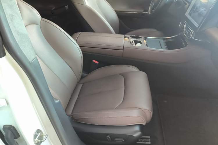 Used Leapmotor C01 2022 Rear-Drive Ultra-Long Range Version Right Front Seat