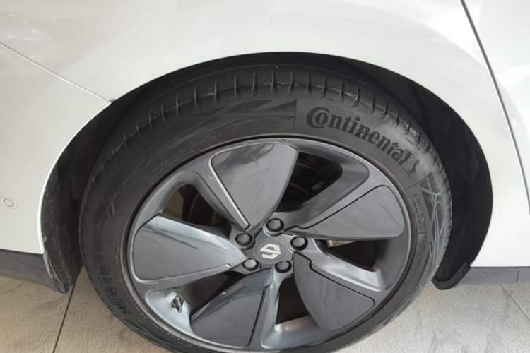 Used Leapmotor C01 2022 Rear-Drive Ultra-Long Range Version Right Rear Wheel Hub