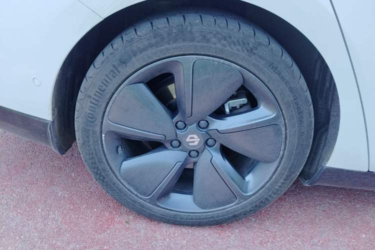 Used Leapmotor C01 2022 Rear-Drive Long-Range Version Right Rear Wheel Hub