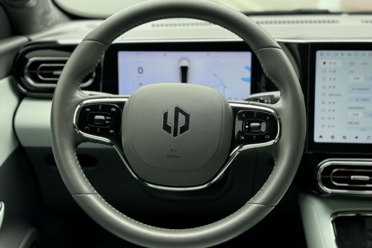 Used Leapmotor C01 2022 Rear-Drive Ultra-Long Range Version Steering Wheel