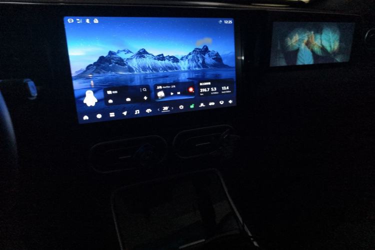 Used Leapmotor C01 2023 Range-Extended 216 Comfort Edition Audio And AC Panel