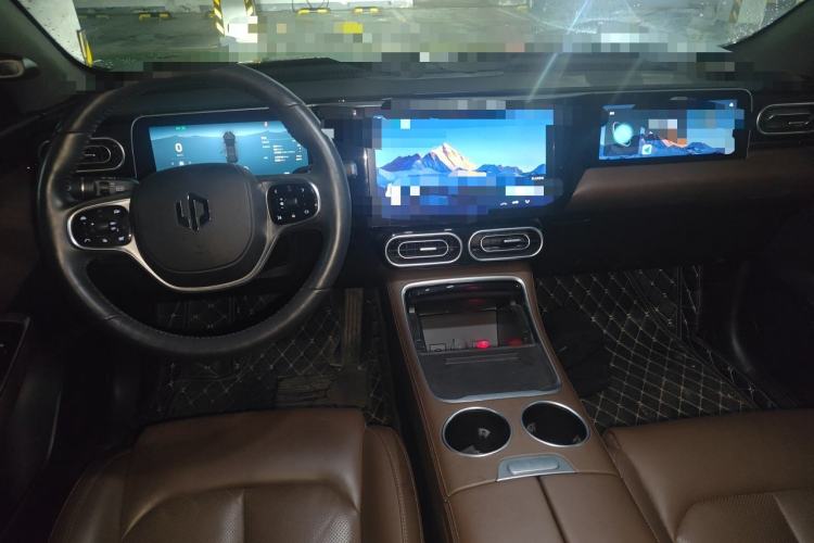 Used Leapmotor C01 2023 525 Comfort Edition Center Console