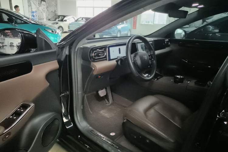 Used Leapmotor C01 2023 Range-Extended 316 Smart Edition Driver Seat