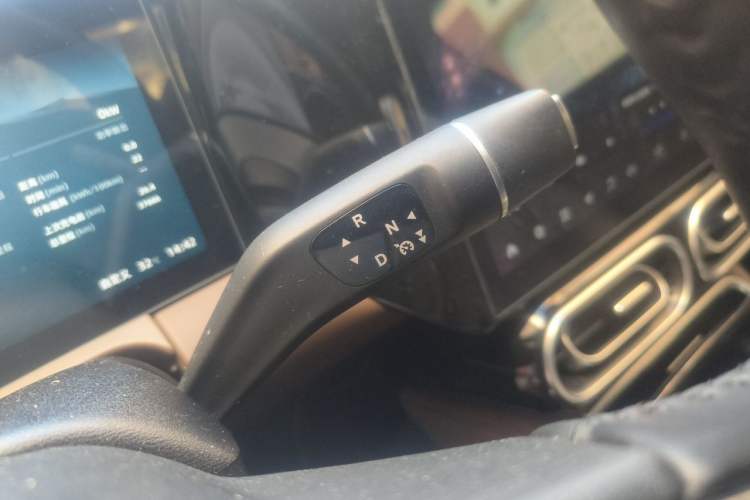 Used Leapmotor C01 2023 525 Comfort Edition Gear Lever