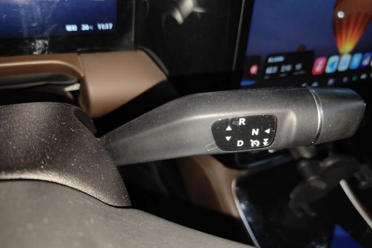 Used Leapmotor C01 2023 525 Comfort Edition Gear Lever