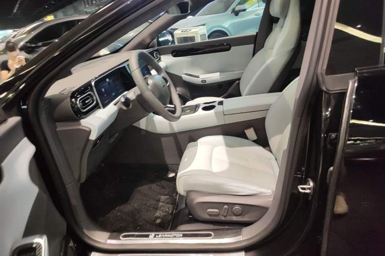 Used Leapmotor C01 2023 525 Smart Drive Edition Left Front Seat