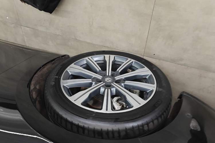 Used Leapmotor C01 2023 Range-Extended 316 Smart Edition Left Front Wheel Hub