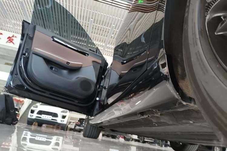 Used Leapmotor C01 2023 525 Comfort Edition Left Side Sill