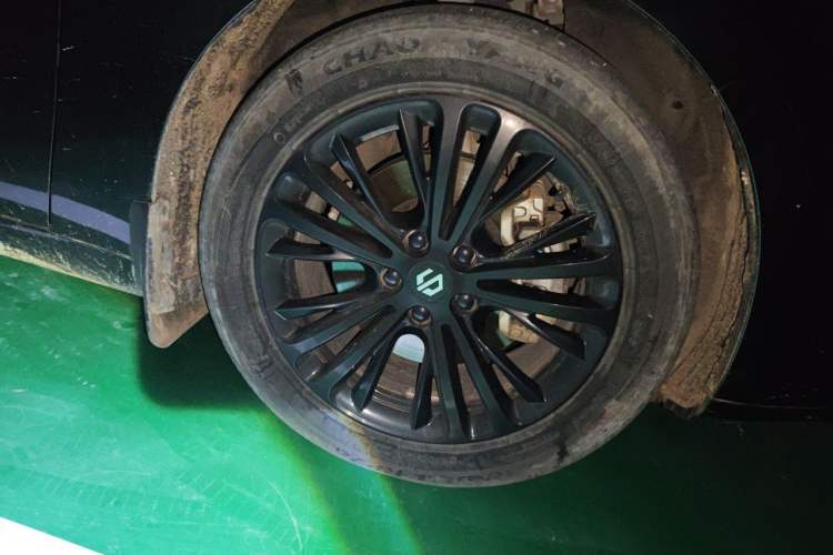 Used Leapmotor C01 2023 Extended-Range 316 Comfort Edition Right Front Wheel Hub