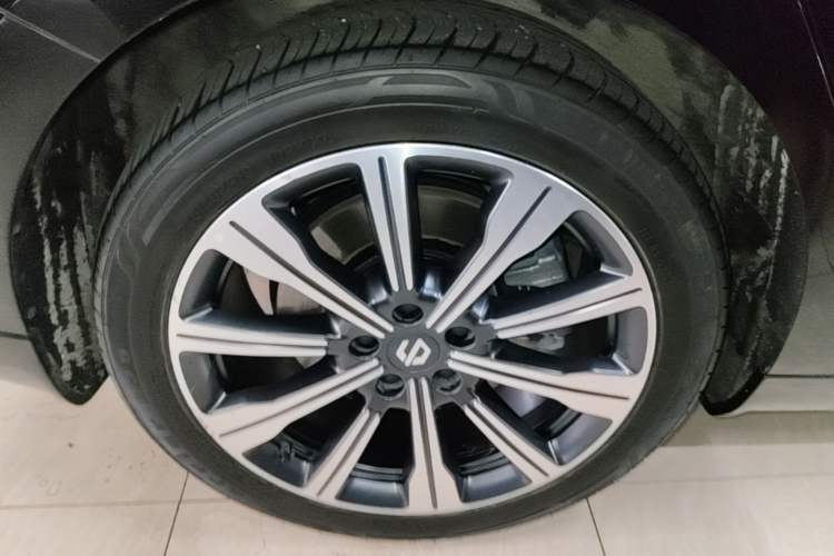 Used Leapmotor C01 2023 525 Smart Drive Edition Right Rear Wheel Hub