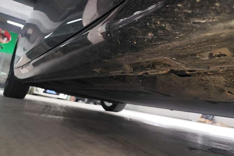 Used Leapmotor C01 2023 Range-Extended 216 Comfort Edition Right Side Sill