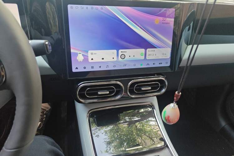 Used Leapmotor C01 2023 Range-Extended 316 Smart Edition Audio And AC Panel