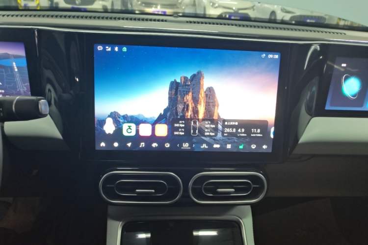 Used Leapmotor C01 2023 Range-Extended 216 Comfort Edition Audio And AC Panel