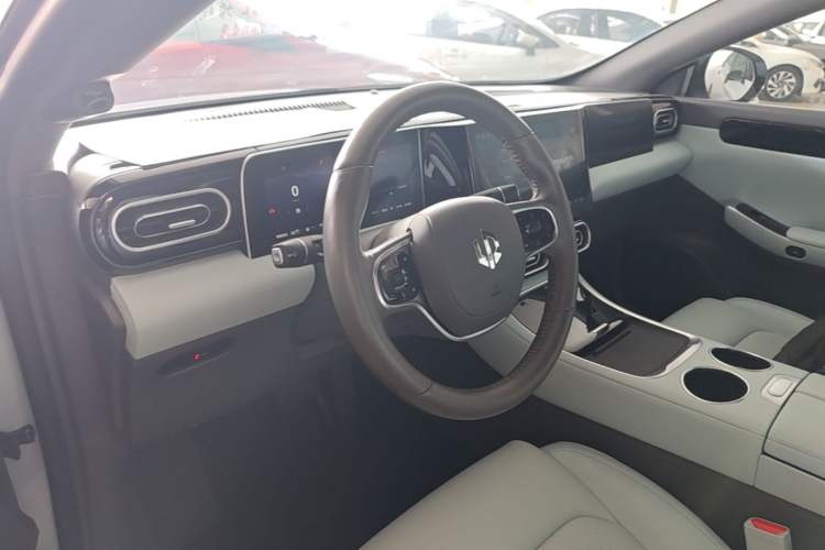 Used Leapmotor C01 2023 Range-Extended 216 Comfort Edition Center Console
