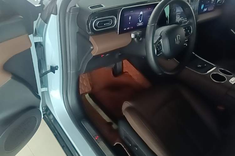 Used Leapmotor C01 2023 525 Comfort Edition Driver Seat