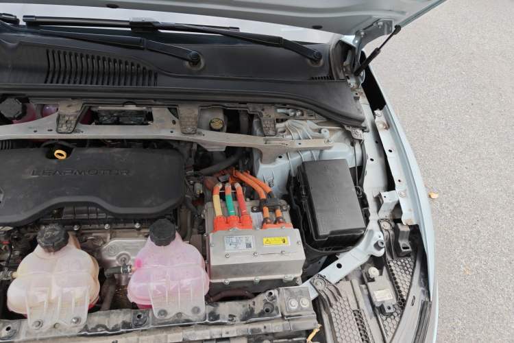 Used Leapmotor C01 2023 Extended-Range 316 Comfort Edition Engine Bay Left
