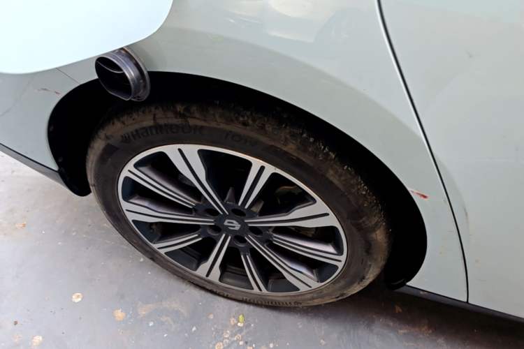 Used Leapmotor C01 2023 Range-Extended 216 Comfort Edition Exterior 5