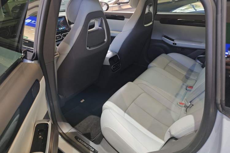 Used Leapmotor C01 2023 Range-Extended 216 Comfort Edition Interior 1