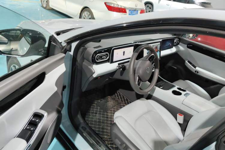 Used Leapmotor C01 2023 Range-Extended 216 Comfort Edition Interior 3