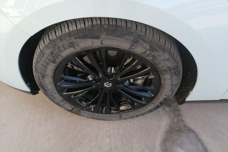 Used Leapmotor C01 2023 525 Comfort Edition Left Front Wheel Hub