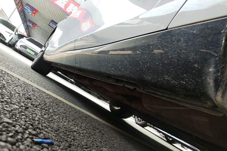 Used Leapmotor C01 2023 Range-Extended 216 Comfort Edition Left Side Sill