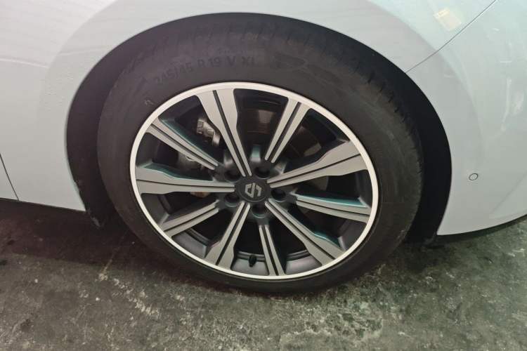 Used Leapmotor C01 2023 606 Smart Edition Right Front Wheel Hub