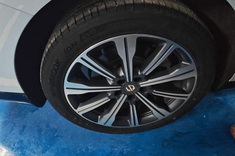 Used Leapmotor C01 2023 Range-Extended 216 Comfort Edition Right Rear Wheel Hub