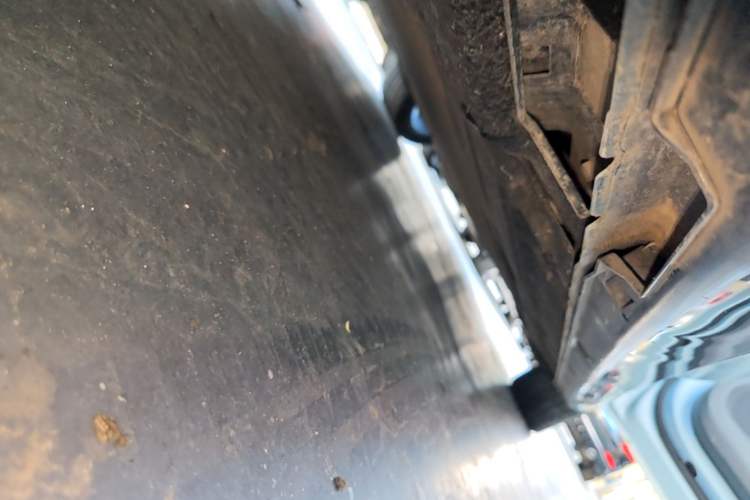 Used Leapmotor C01 2023 Range-Extended 216 Comfort Edition Right Side Sill