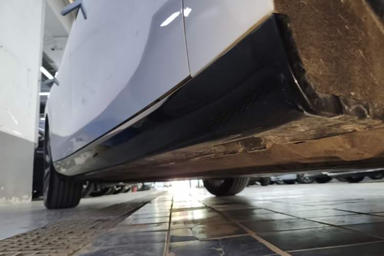 Used Leapmotor C01 2023 Range-Extended 216 Comfort Edition Right Side Sill