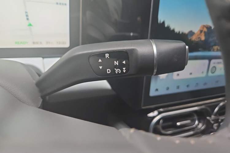 Used Leapmotor C01 2023 525 Comfort Edition Gear Lever