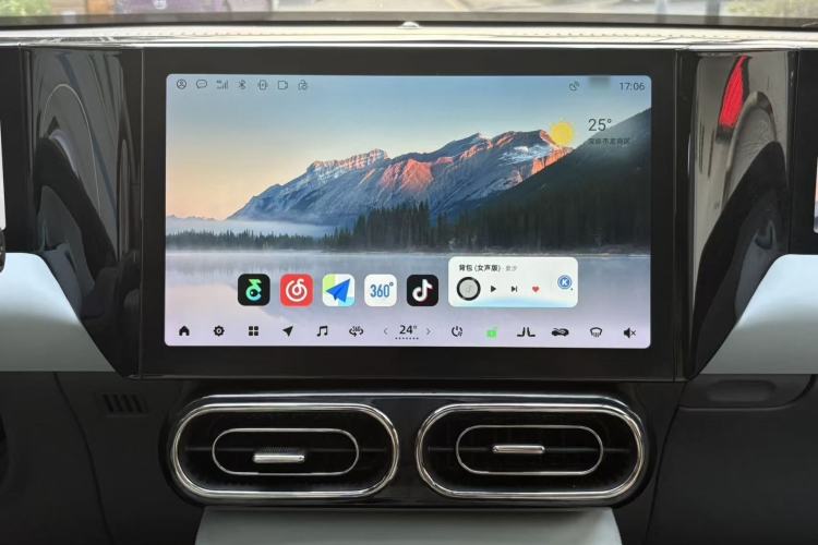 Used Leapmotor C01 2023 630 All-Wheel-Drive Performance Version Audio And AC Panel